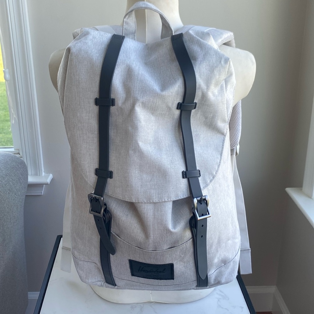 Herschel Supply Company light heather gray Retreat laptop backpack